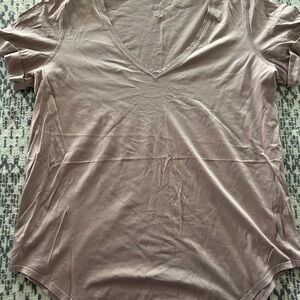 Lululemon love v tee